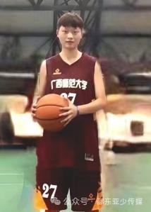 前锋如何通过心理训练增强比赛信心_0